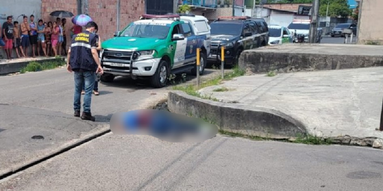 Em área Vermelha De Manaus Homem é Executado Com 13 Tiros Em Plena